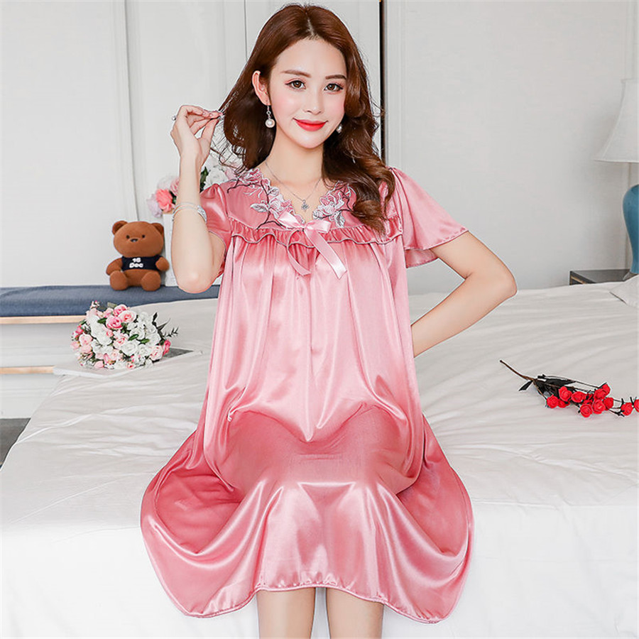 NEW Summer Ice Silk Nightgown  - Robe Silk Women recensione e prezzo